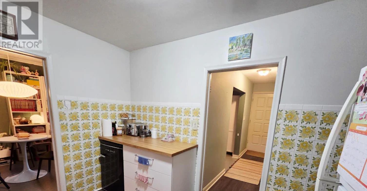 UPPER-800 Davenport Road, Toronto, ON, M6G 2B3 - 4