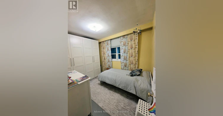 UPPER-800 Davenport Road, Toronto, ON, M6G 2B3 - 5