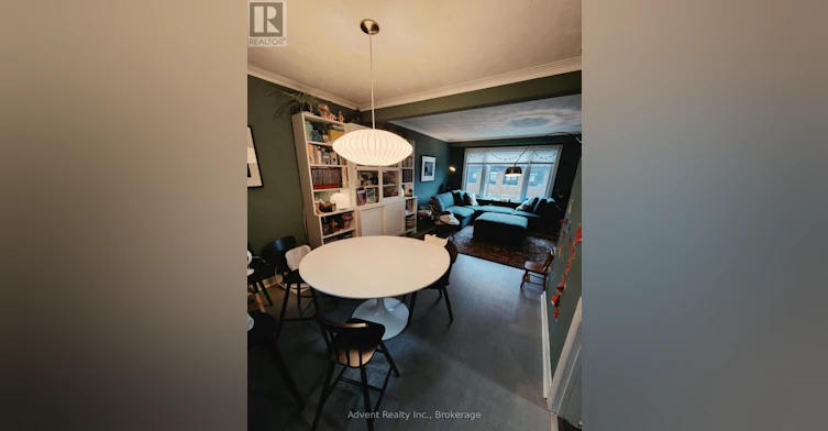 UPPER-800 Davenport Road, Toronto, ON, M6G 2B3 - 12