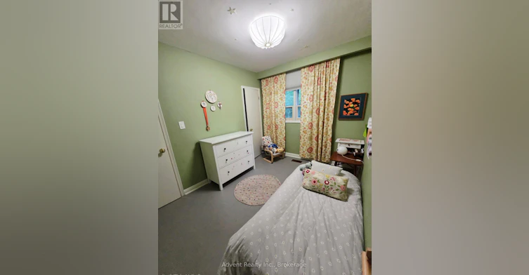 UPPER-800 Davenport Road, Toronto, ON, M6G 2B3 - 8