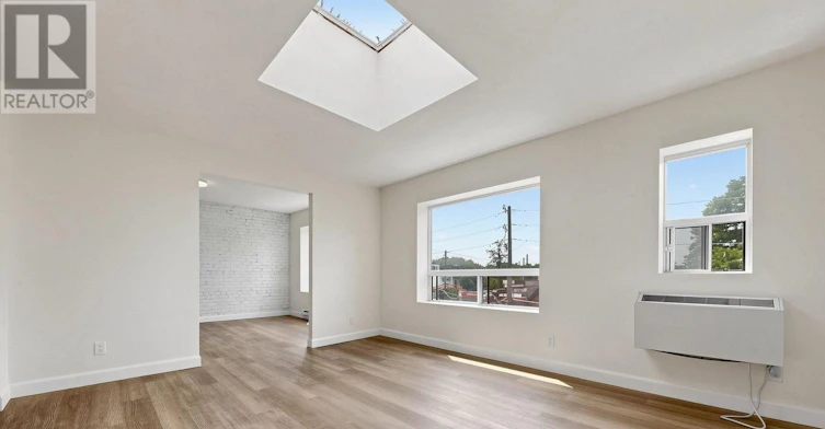 G-131 Wineva Avenue, Toronto, ON, M4E 2T3 - 3