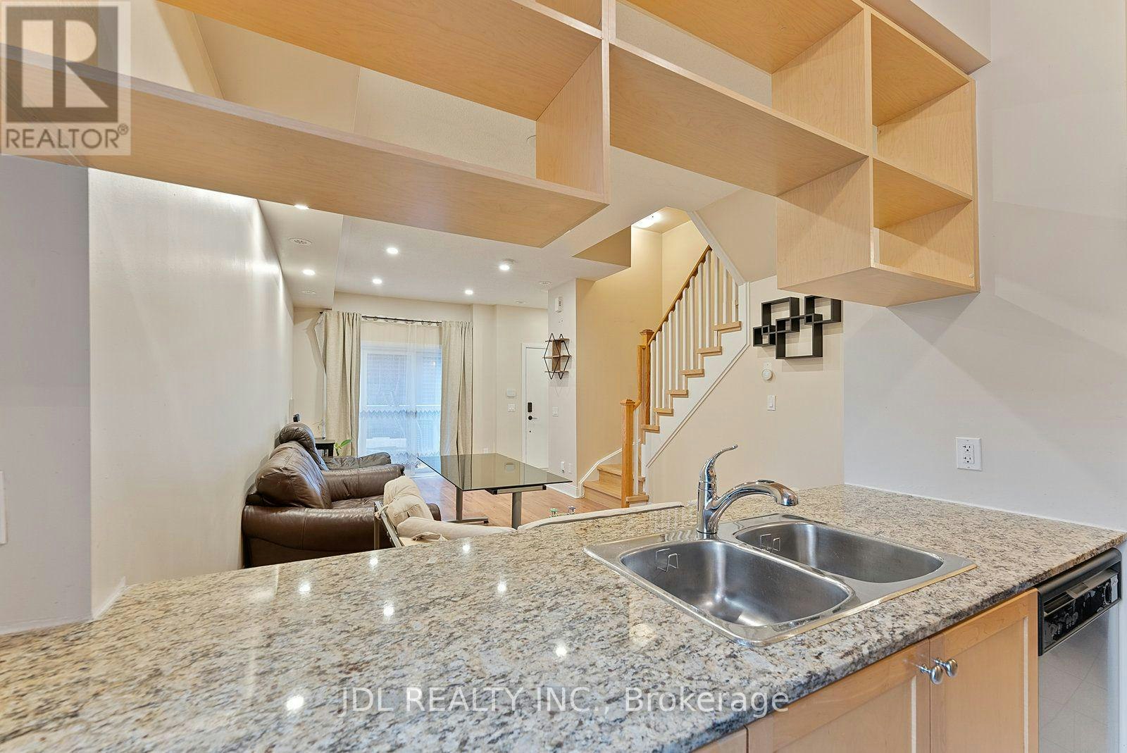 76-315 Village Green Square, Toronto, ON, M1S 0L2 - 15