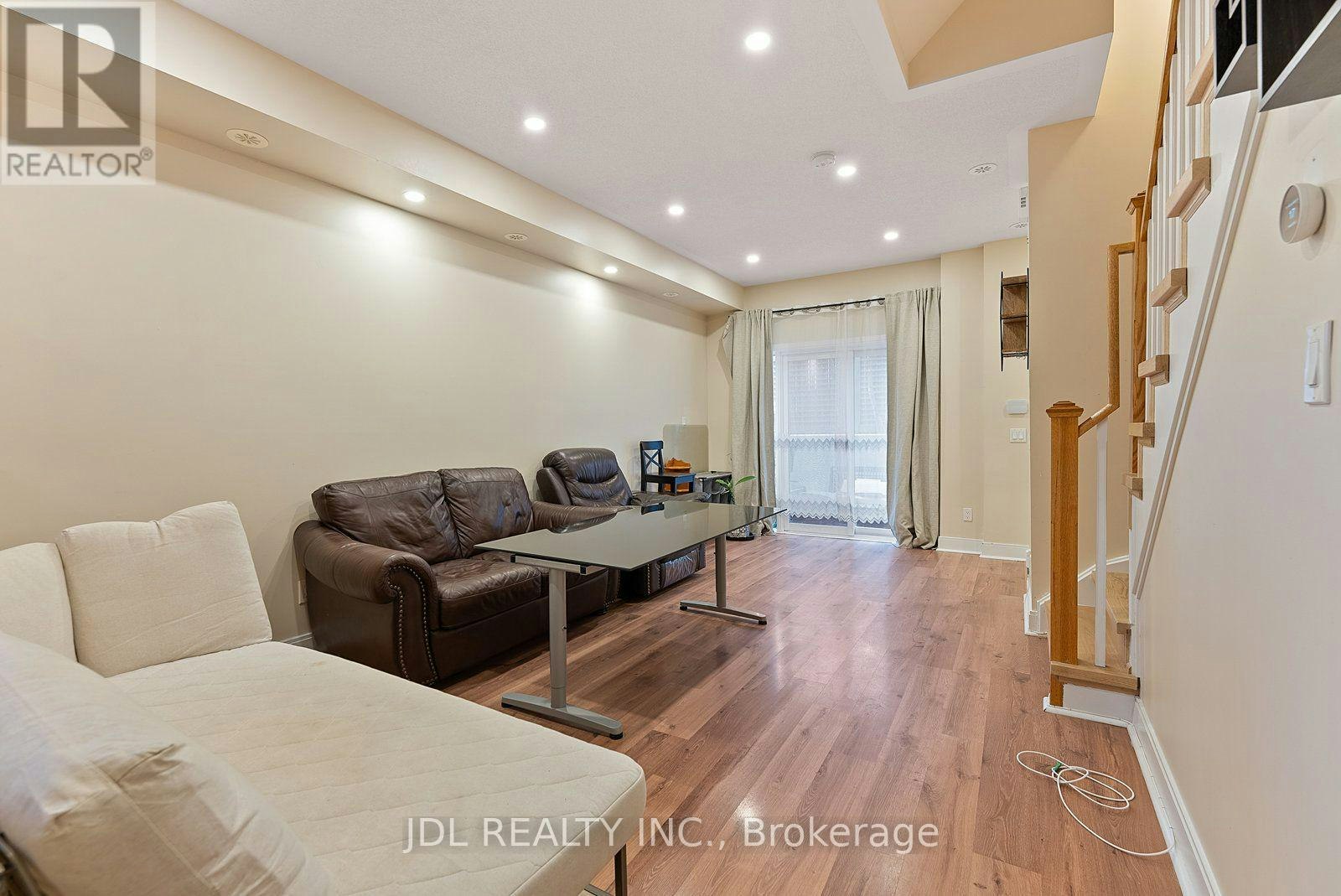 76-315 Village Green Square, Toronto, ON, M1S 0L2 - 10