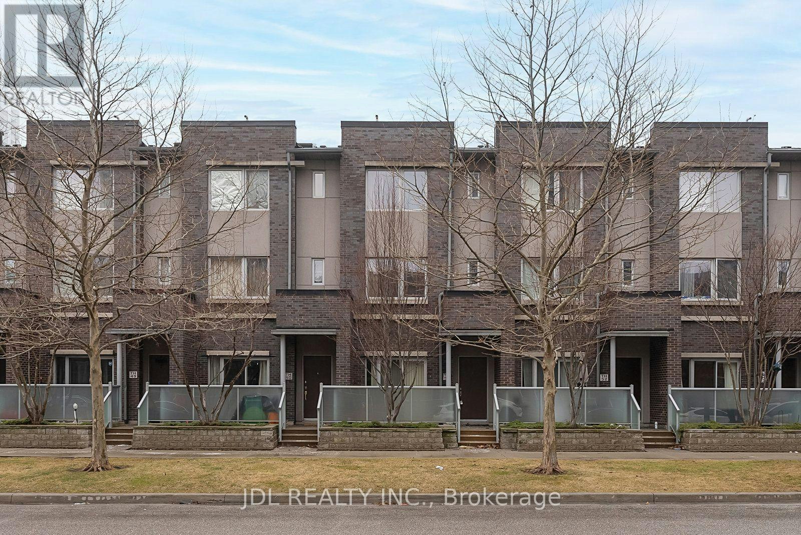76-315 Village Green Square, Toronto, ON, M1S 0L2 - 3
