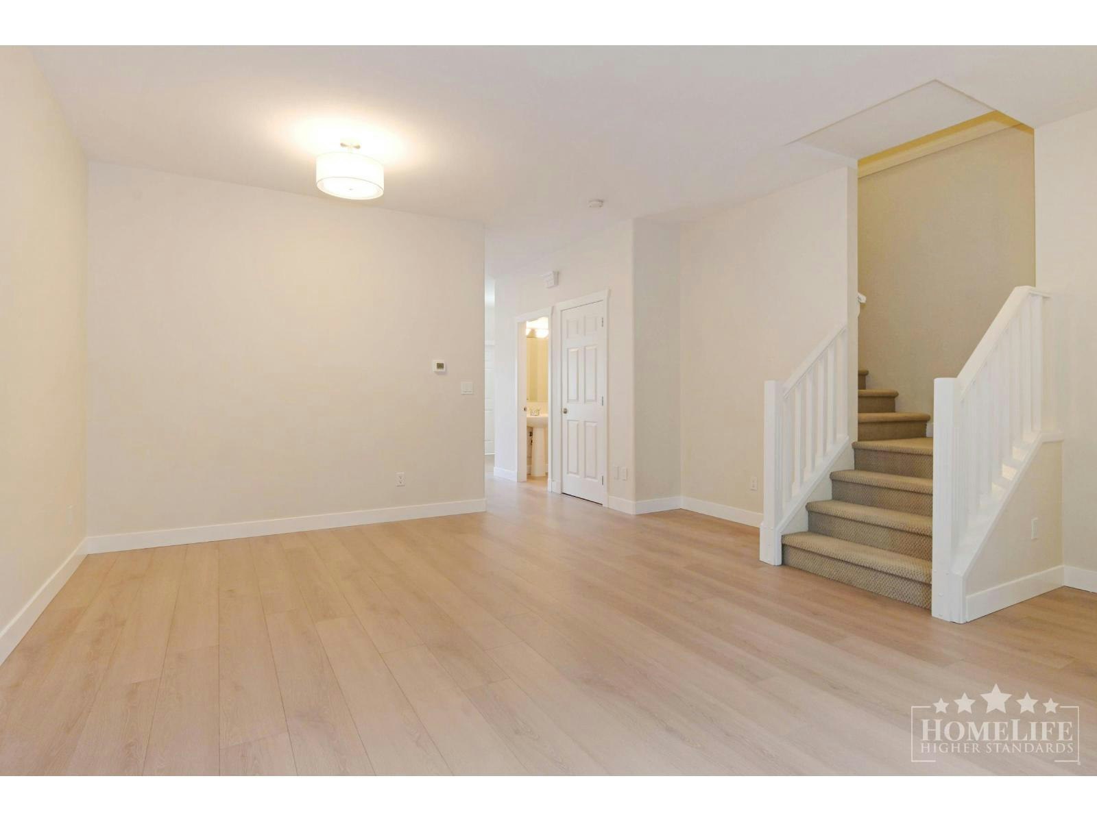 Upper House-16640 60 Avenue, Surrey, BC, V3S 1S9 - 3