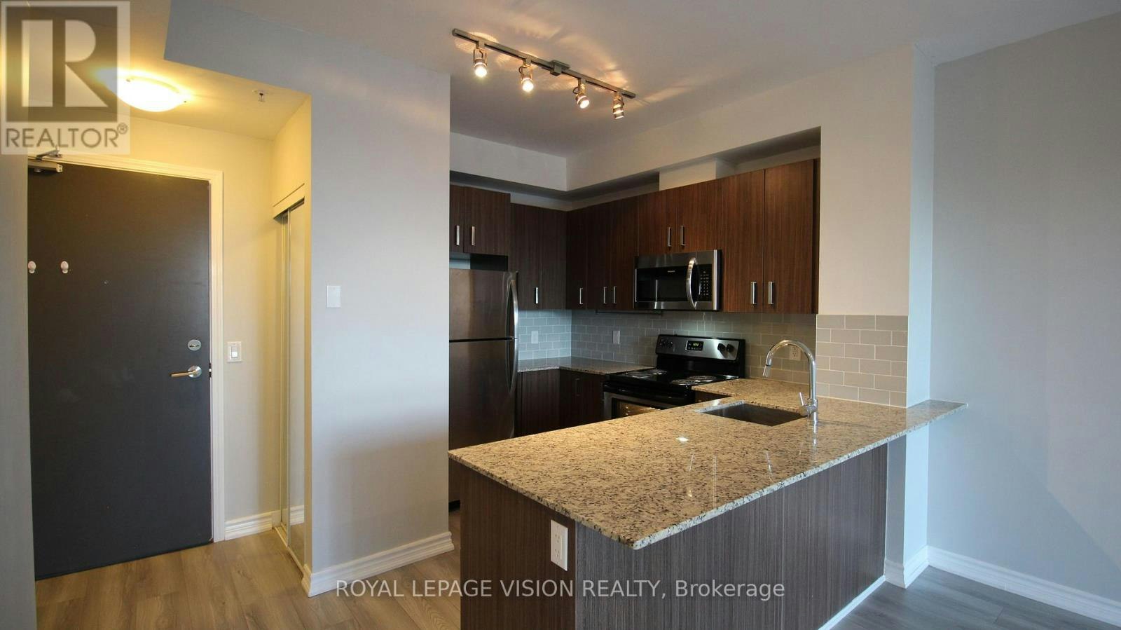 302-11611 Yonge Street, Richmond Hill, ON, L4E 1G2 - 4