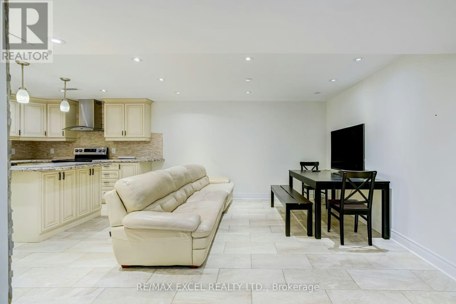 BSMT-79 Ampezzo Avenue, Vaughan, ON, L4H 3K1 - 7