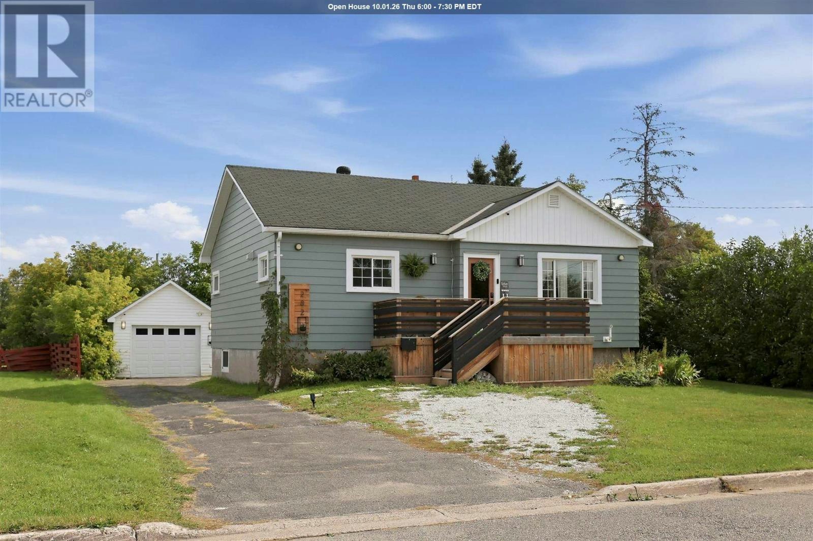 282 Spadina Avenue, Sault Ste. Marie, ON, P6C 5E2