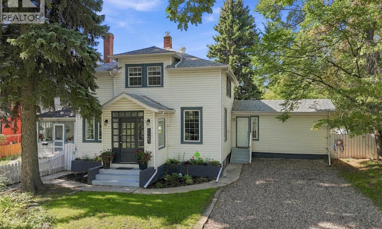 1121 B Avenue N