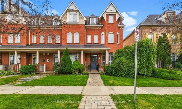 272 Glenashton Drive