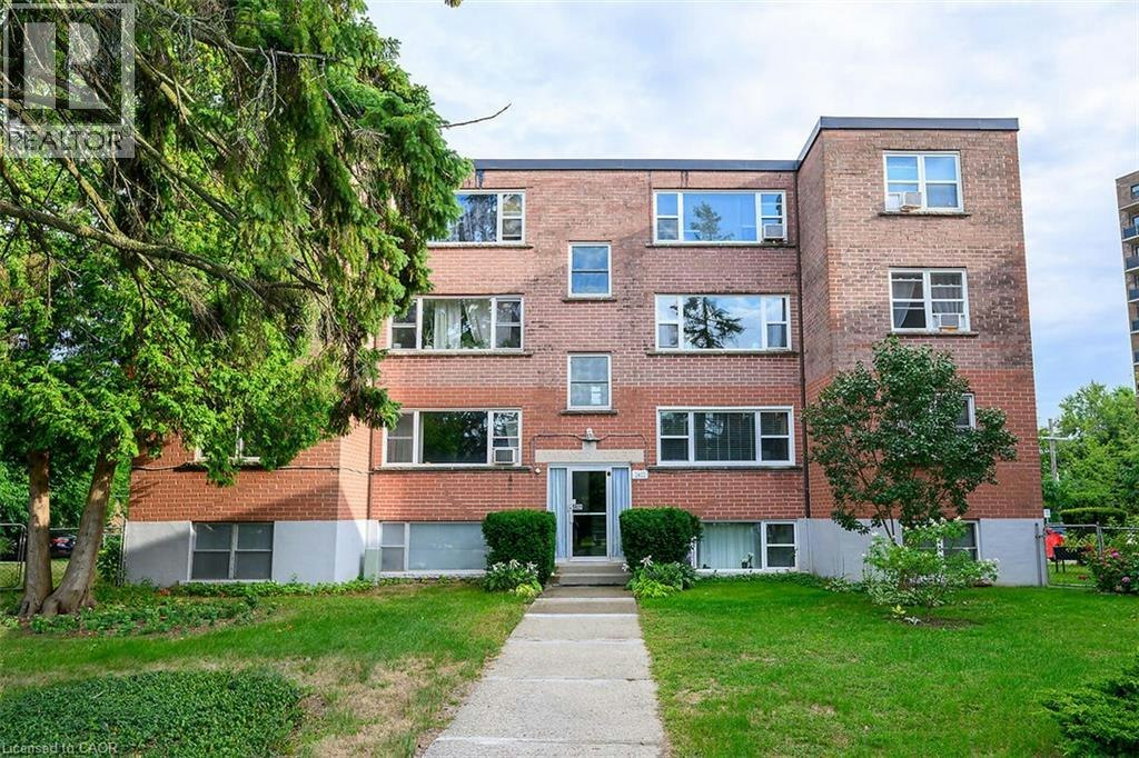 9-2422 New Street, Burlington, ON, L7R 1J6