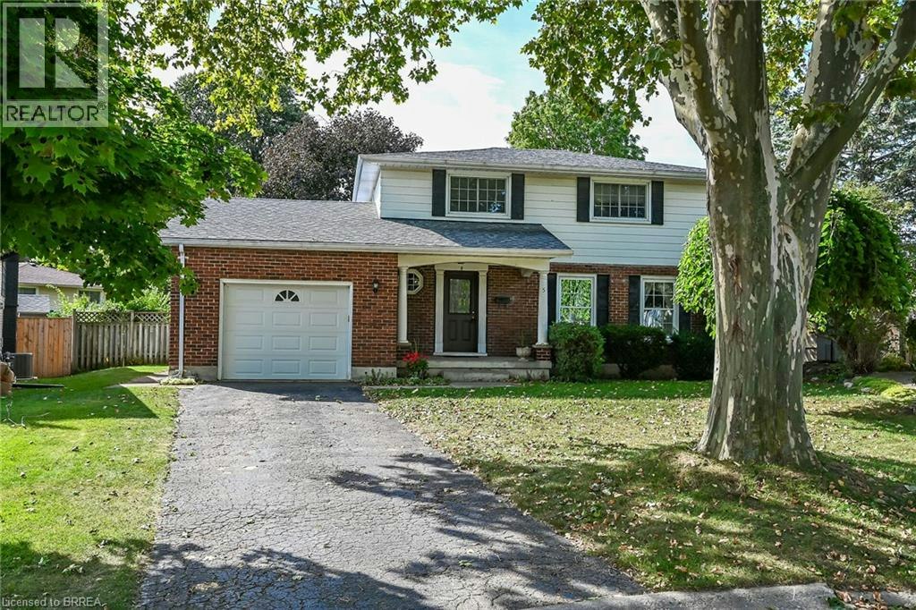 5 Rathbun Place, Brantford, ON, N3R 1K4