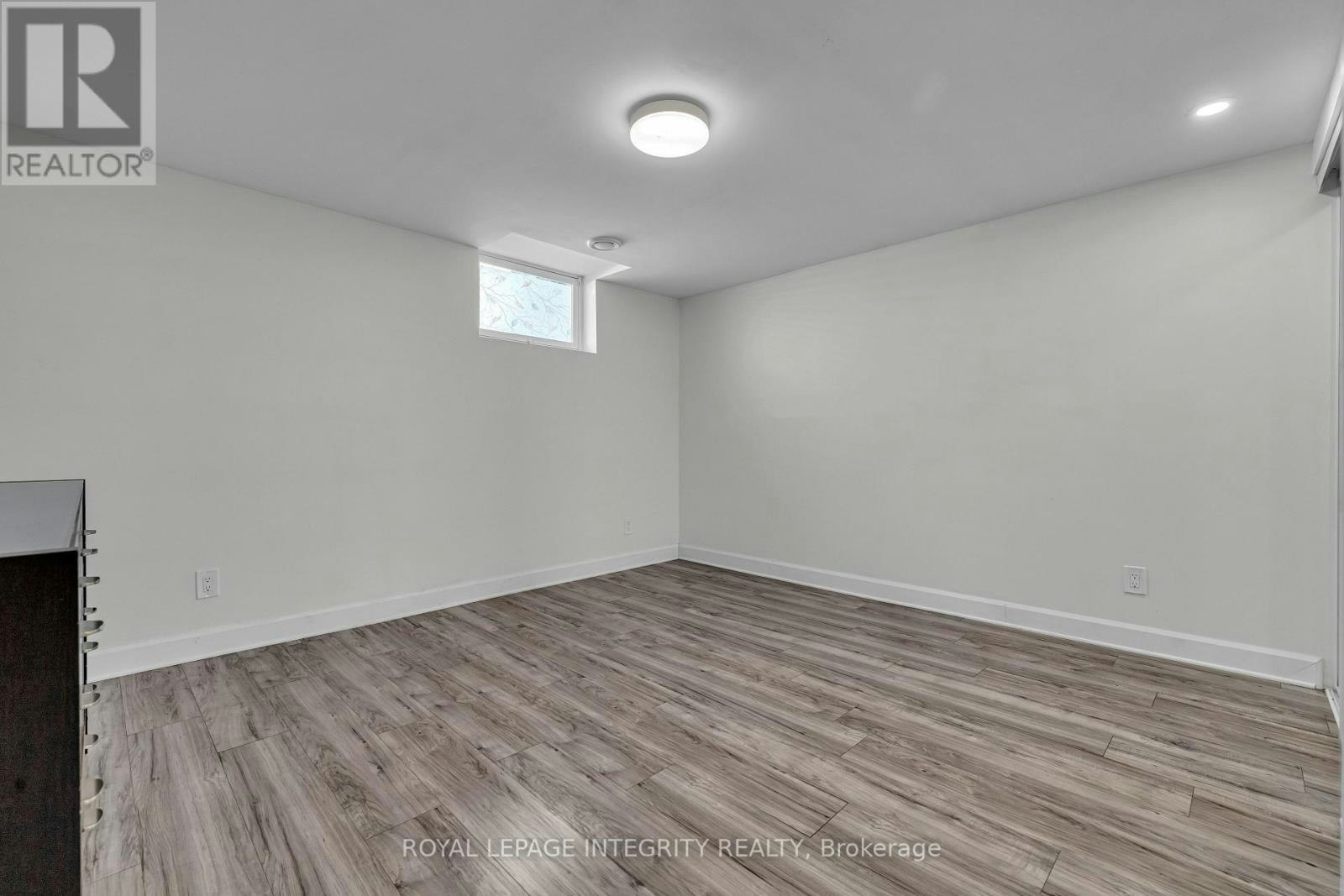924 Rex Avenue, Ottawa, ON, K2A 2P7 - 16