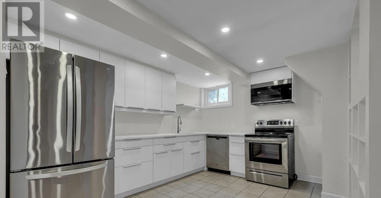 924 Rex Avenue, Ottawa, ON, K2A 2P7 - 5