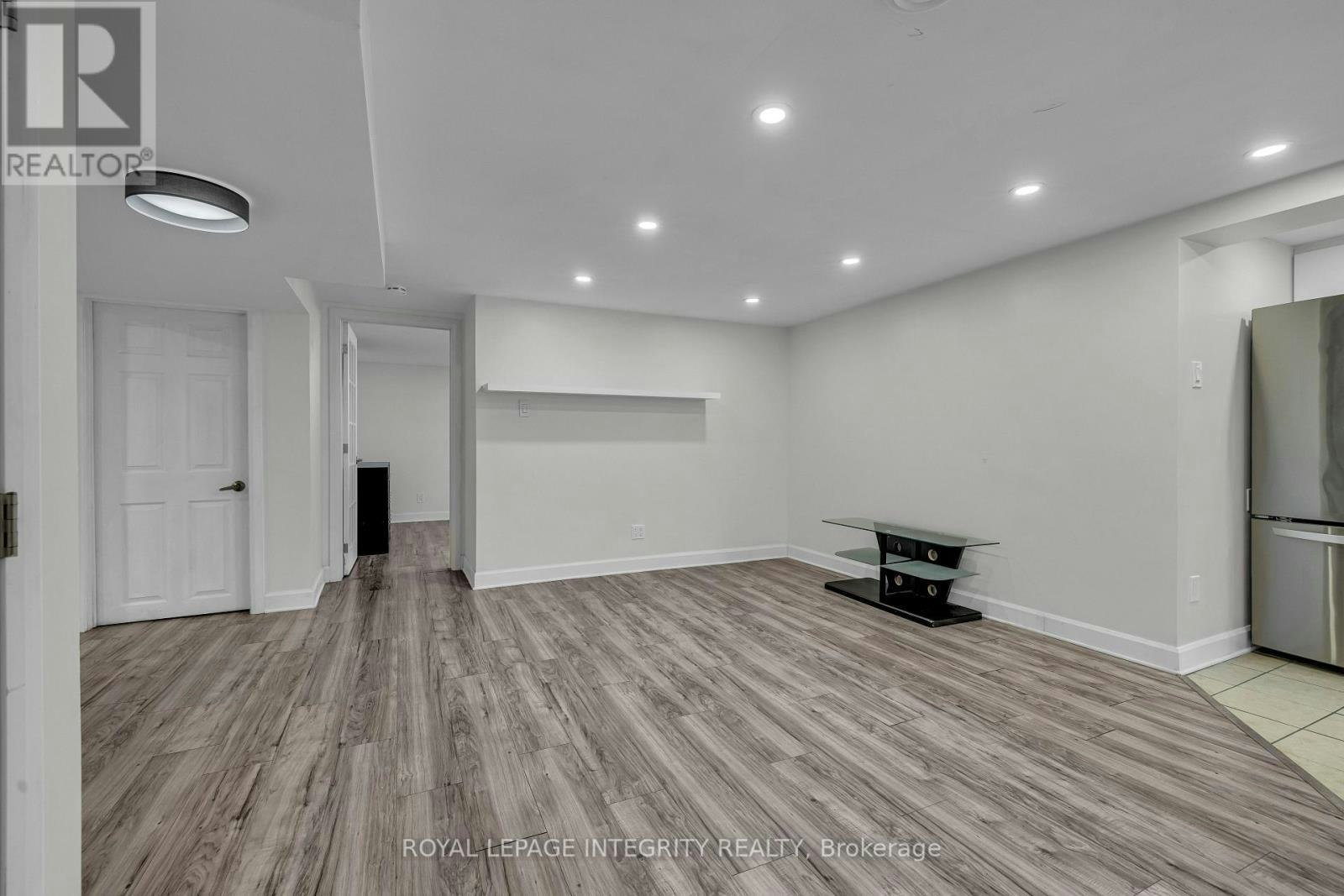 924 Rex Avenue, Ottawa, ON, K2A 2P7 - 14