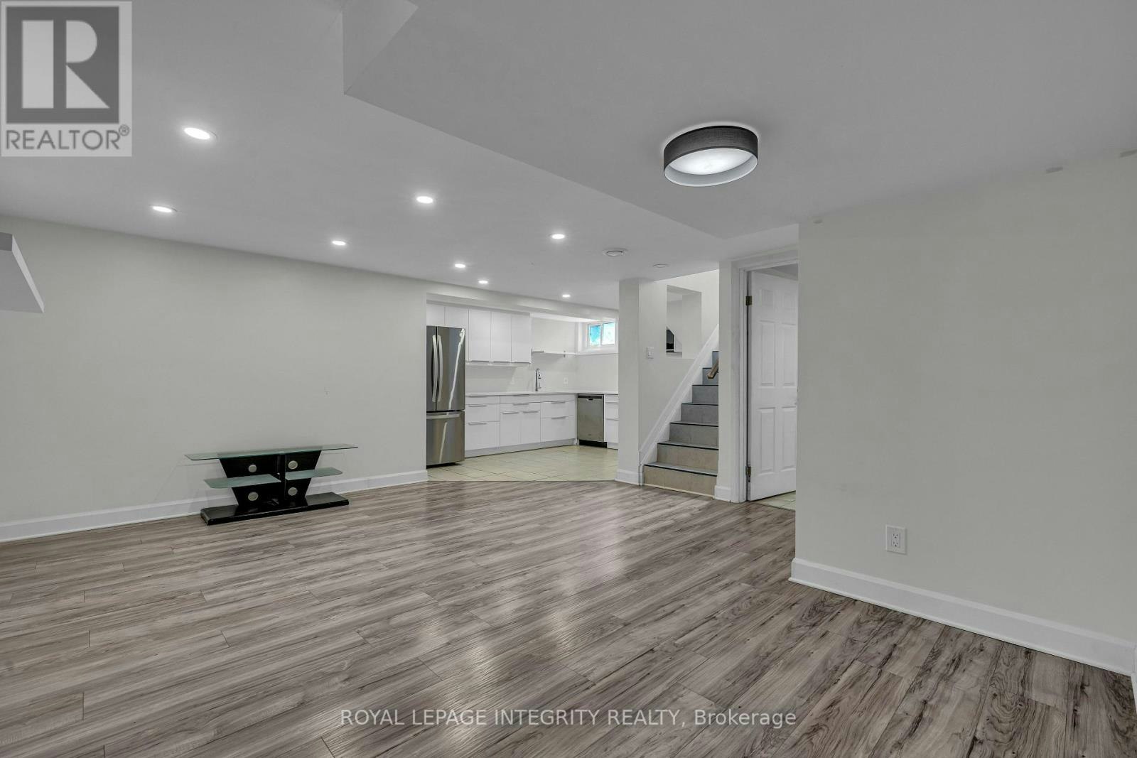 924 Rex Avenue, Ottawa, ON, K2A 2P7 - 13