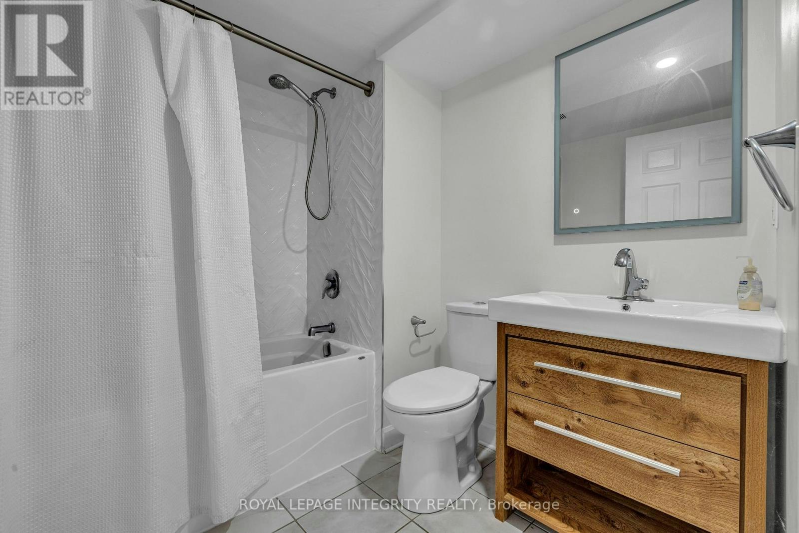 924 Rex Avenue, Ottawa, ON, K2A 2P7 - 15