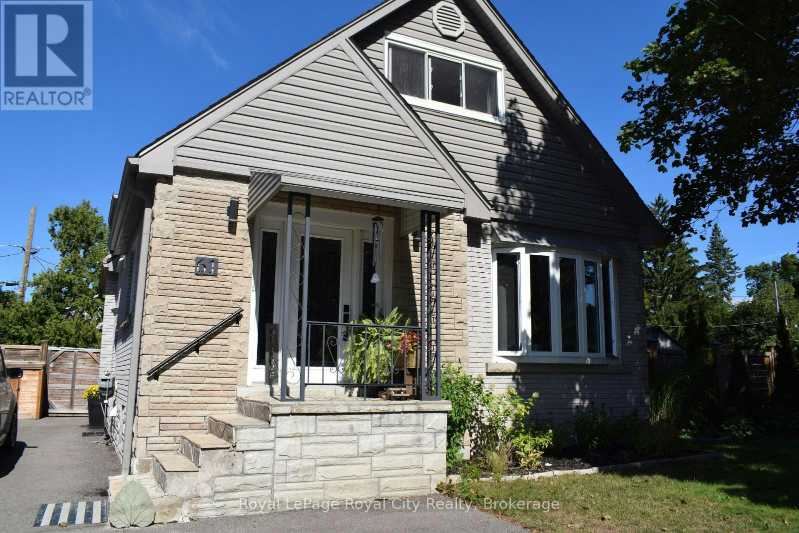 61 Nelson Court, Halton Hills, ON, L7J 1A5