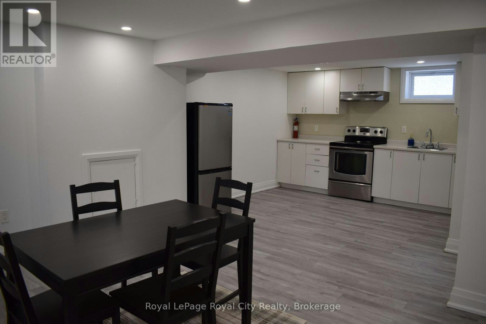 61 Nelson Court, Halton Hills, ON, L7J 1A5 - 9