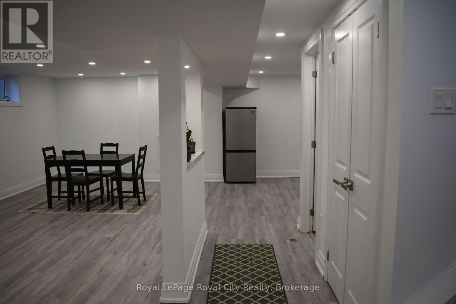 61 Nelson Court, Halton Hills, ON, L7J 1A5 - 11