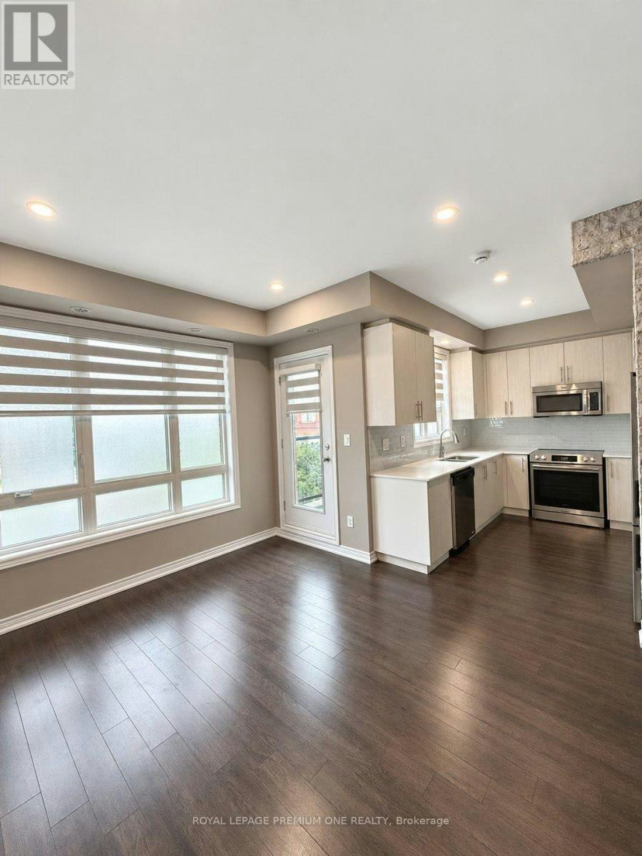 14-95 Kayla Crescent, Vaughan, ON, L6A 4W3 - 2