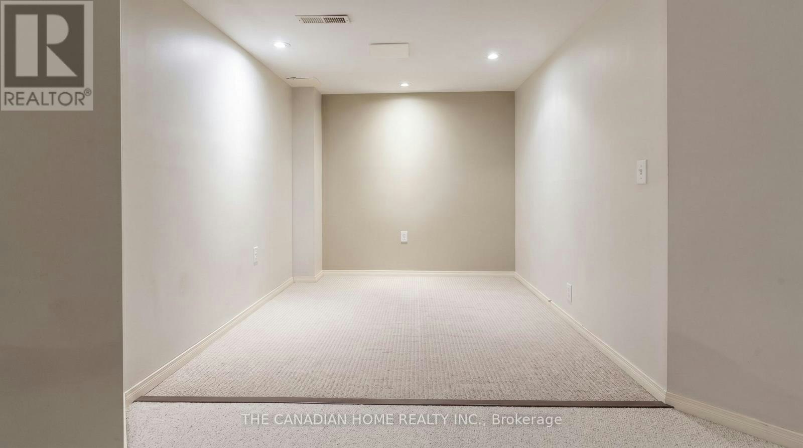 98-833 Scollard Court, Mississauga, ON, L5V 2B4 - 25