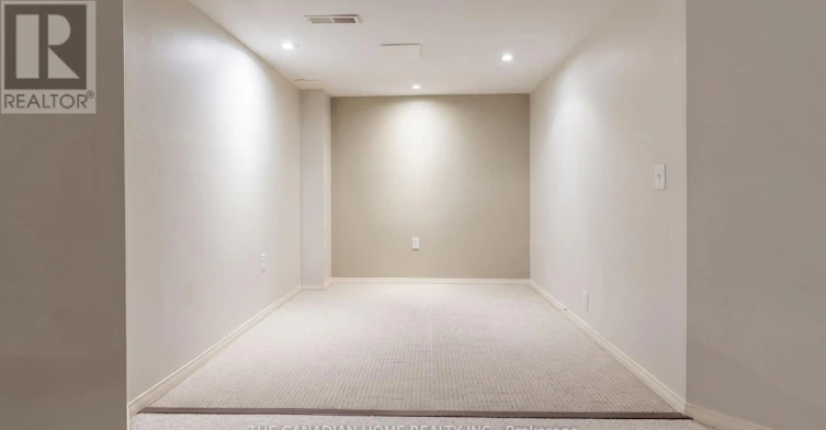 98-833 Scollard Court, Mississauga, ON, L5V 2B4 - 25