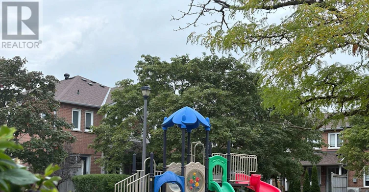 98-833 Scollard Court, Mississauga, ON, L5V 2B4 - 29