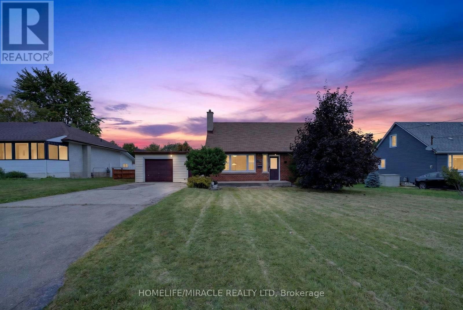 176 Avalon Place, Kitchener, ON, N2M 4N8