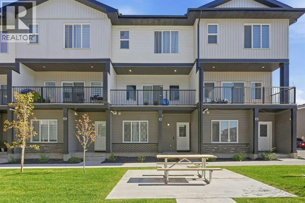 107 Corner Meadows Square NE, Calgary, AB, T3N 2N1