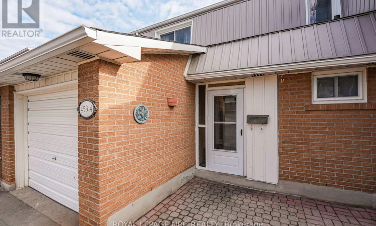 4-453 Woodview Road