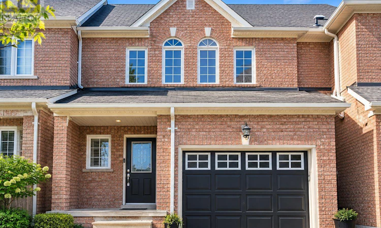83 Root Crescent