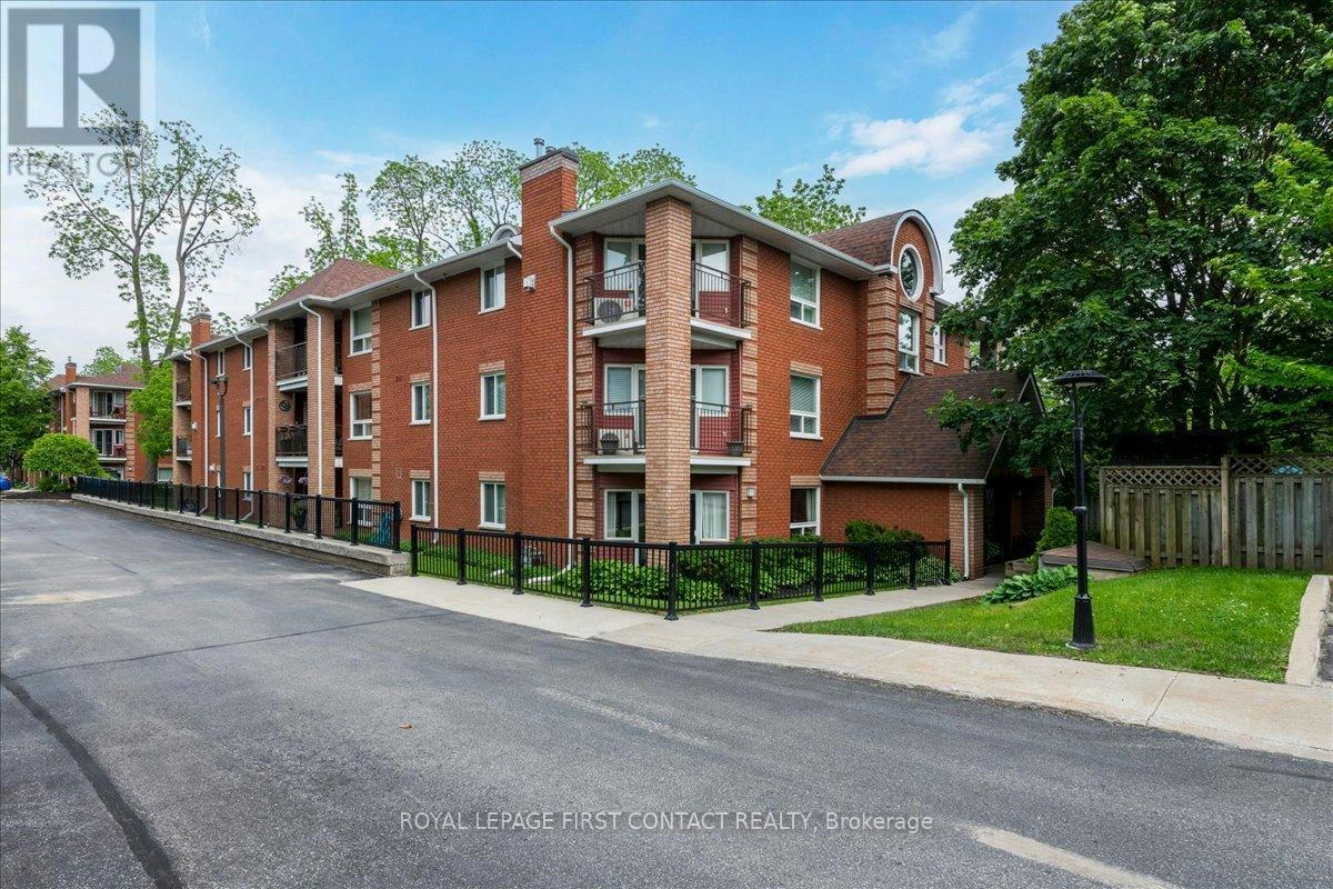 102-131 Clapperton Street, Barrie, ON, L4M 3G3