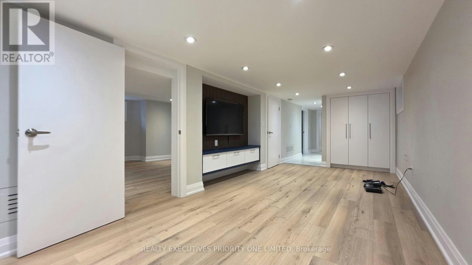 BASEMENT-10 Lascelles Boulevard, Toronto, ON, M4V 2B5 - 18