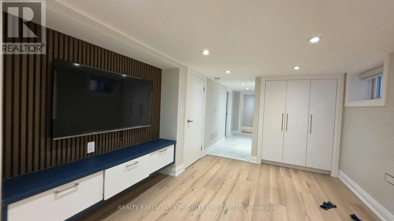 BASEMENT-10 Lascelles Boulevard, Toronto, ON, M4V 2B5 - 3