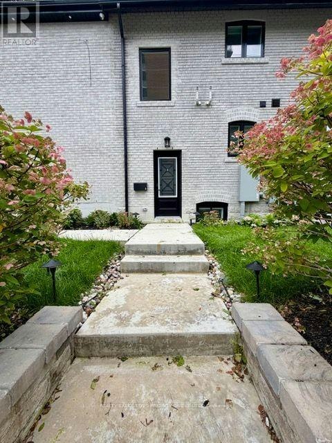 BASEMENT-10 Lascelles Boulevard, Toronto, ON, M4V 2B5
