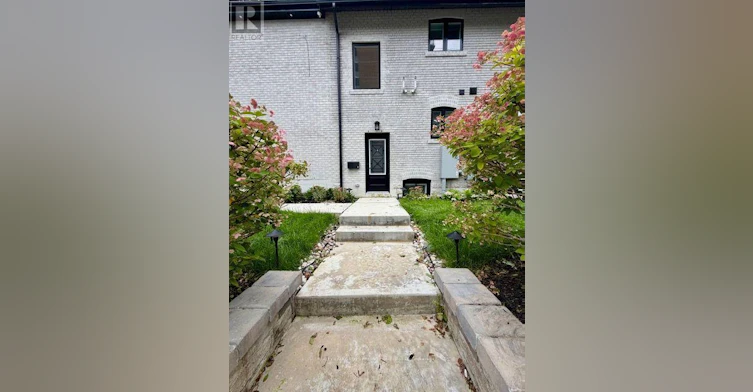 BASEMENT-10 Lascelles Boulevard, Toronto, ON, M4V 2B5