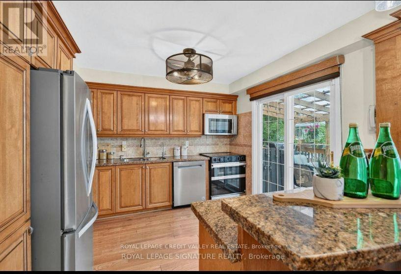 1642 Pepperwood Gate, Pickering, ON, L1X 2K1 - 17