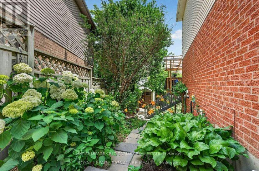 1642 Pepperwood Gate, Pickering, ON, L1X 2K1 - 26