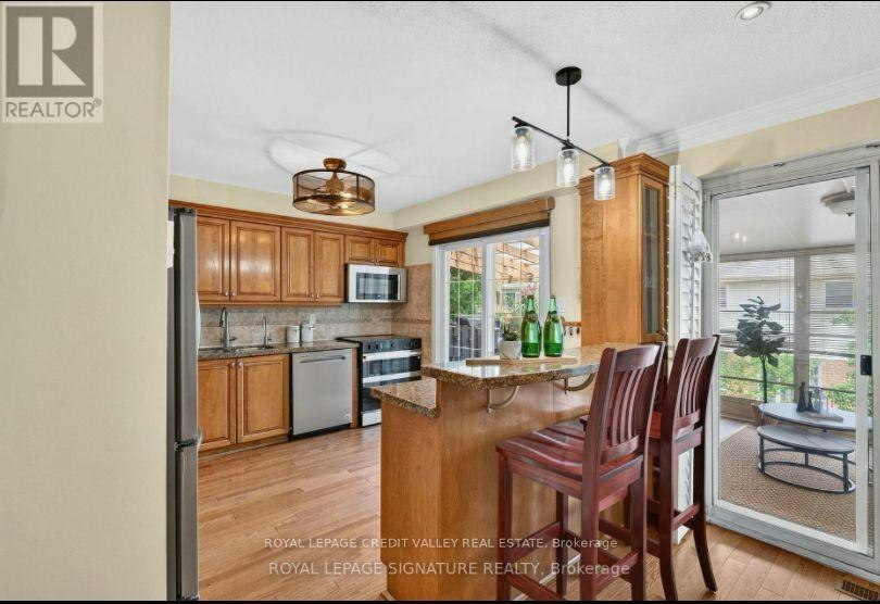 1642 Pepperwood Gate, Pickering, ON, L1X 2K1 - 18