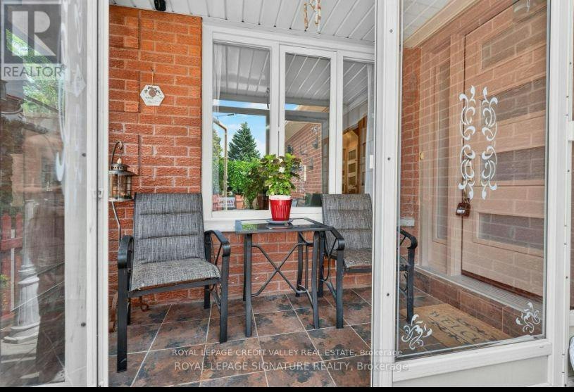 1642 Pepperwood Gate, Pickering, ON, L1X 2K1 - 6