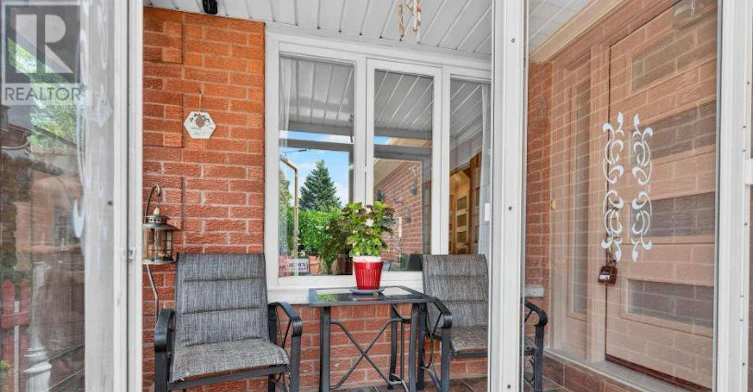 1642 Pepperwood Gate, Pickering, ON, L1X 2K1 - 6