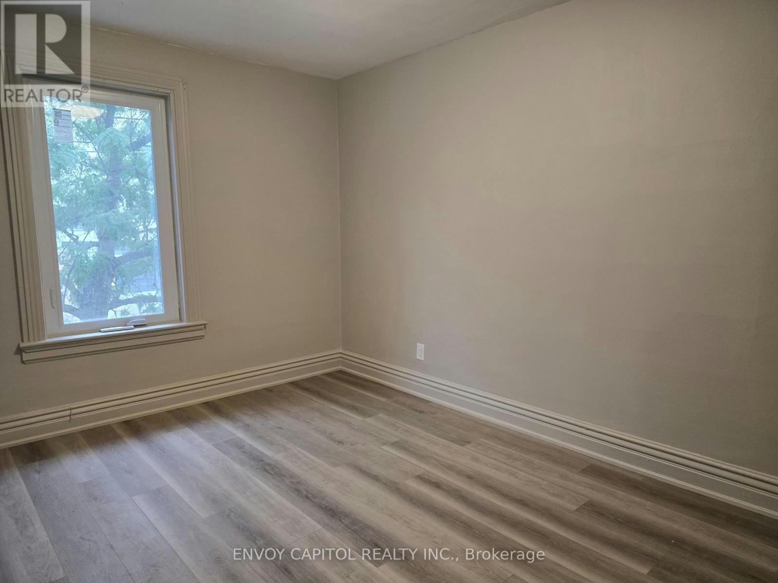 1352 1354 Upper Queen Street E, Toronto, ON, M4L 1C8 - 7