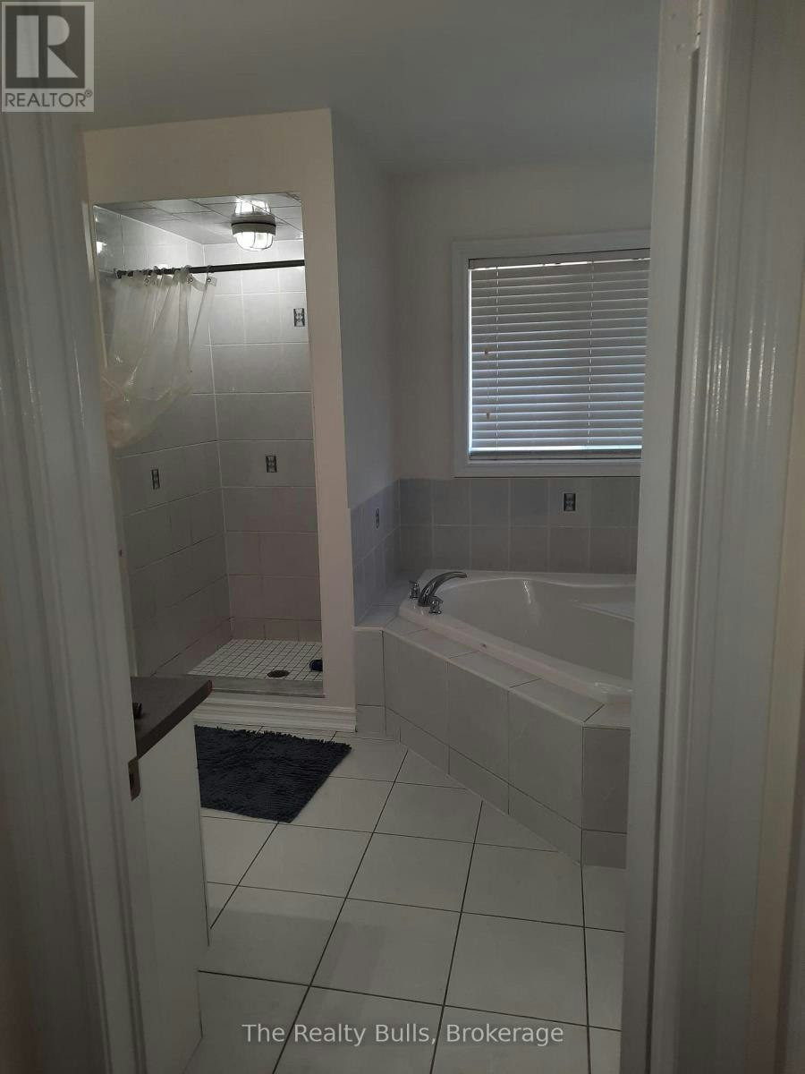 21 Arctic Fox Crescent, Brampton, ON, L6R 0J3 - 5