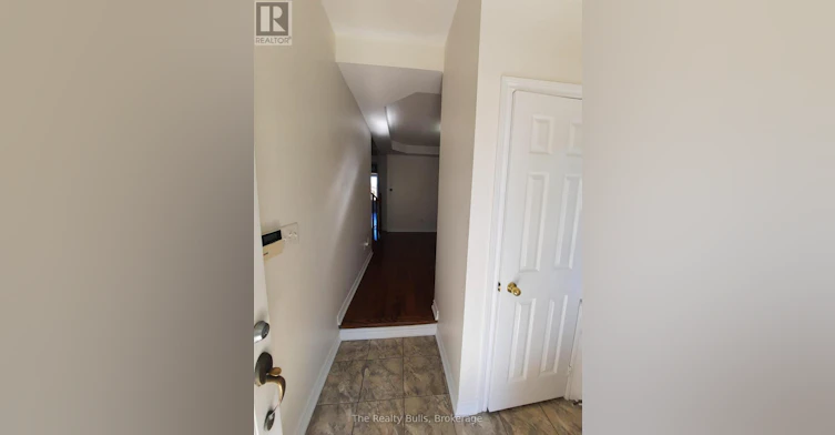 21 Arctic Fox Crescent, Brampton, ON, L6R 0J3 - 9