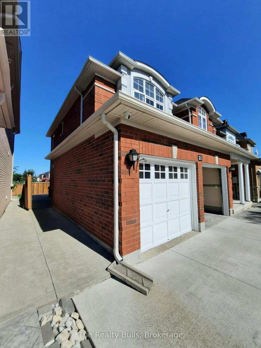 21 Arctic Fox Crescent, Brampton, ON, L6R 0J3 - 4