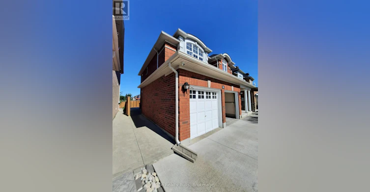21 Arctic Fox Crescent, Brampton, ON, L6R 0J3 - 4