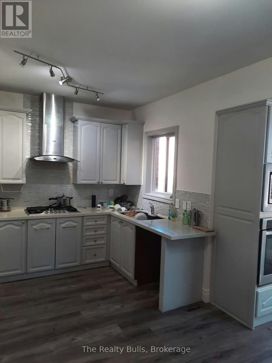 21 Arctic Fox Crescent, Brampton, ON, L6R 0J3 - 14