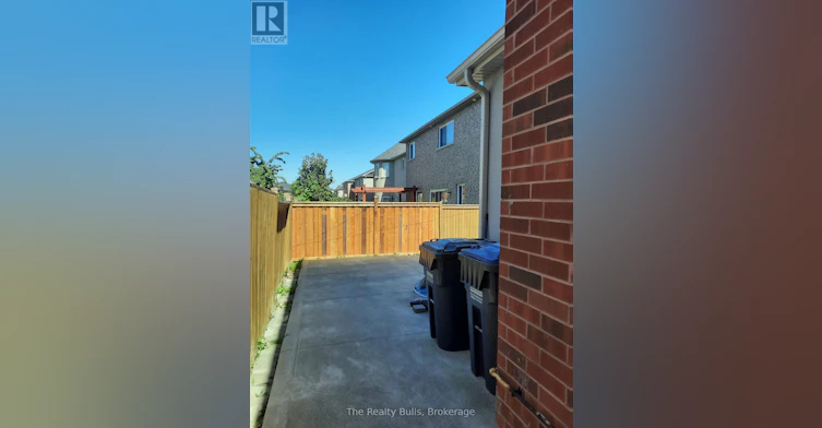 21 Arctic Fox Crescent, Brampton, ON, L6R 0J3 - 7