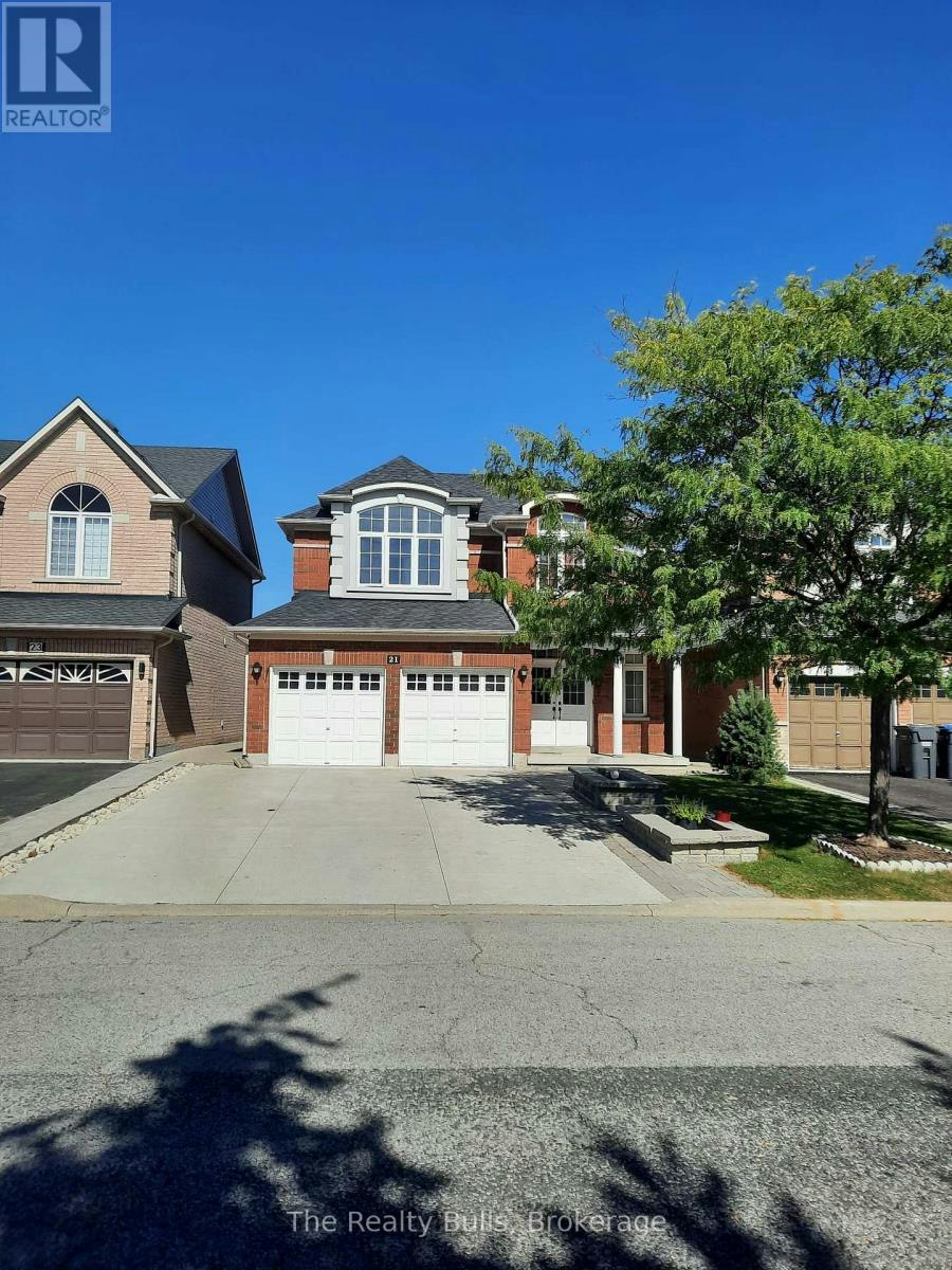 21 Arctic Fox Crescent, Brampton, ON, L6R 0J3